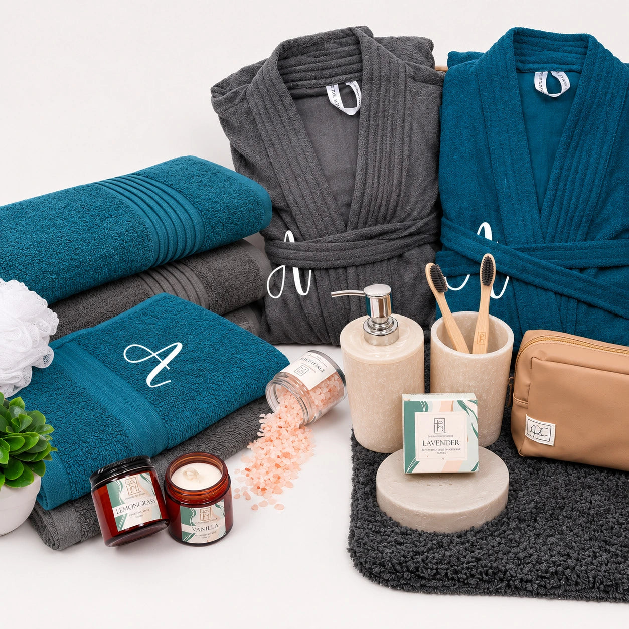 THE's Signature Bath & Spa Hamper | 18 Piece Set